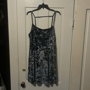 Forever 21 crushed velvet dress
